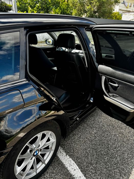 BMW 320D Preto CarPlay