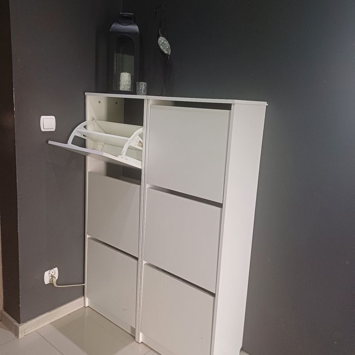 Szafa na ubrania i 2 szafki na buty białe