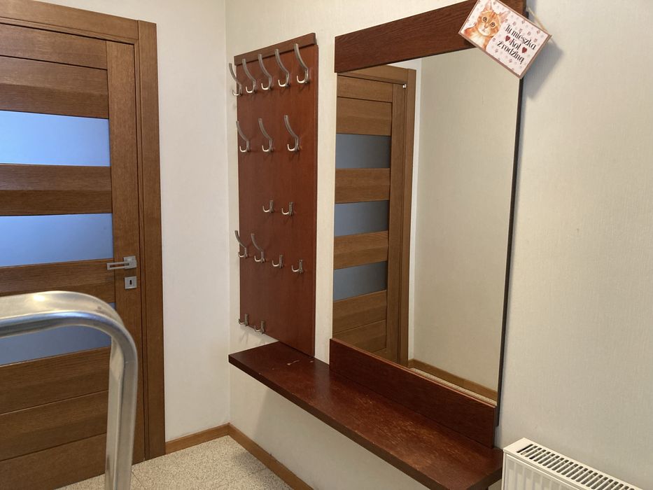 Zestaw do przedpokoju-wieszak z lustrem