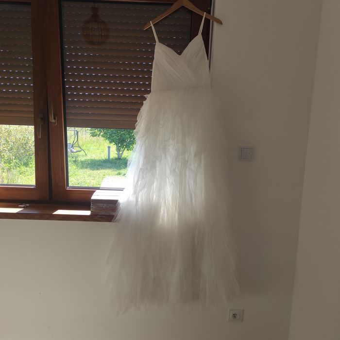 Suknia ślubna z tiulem