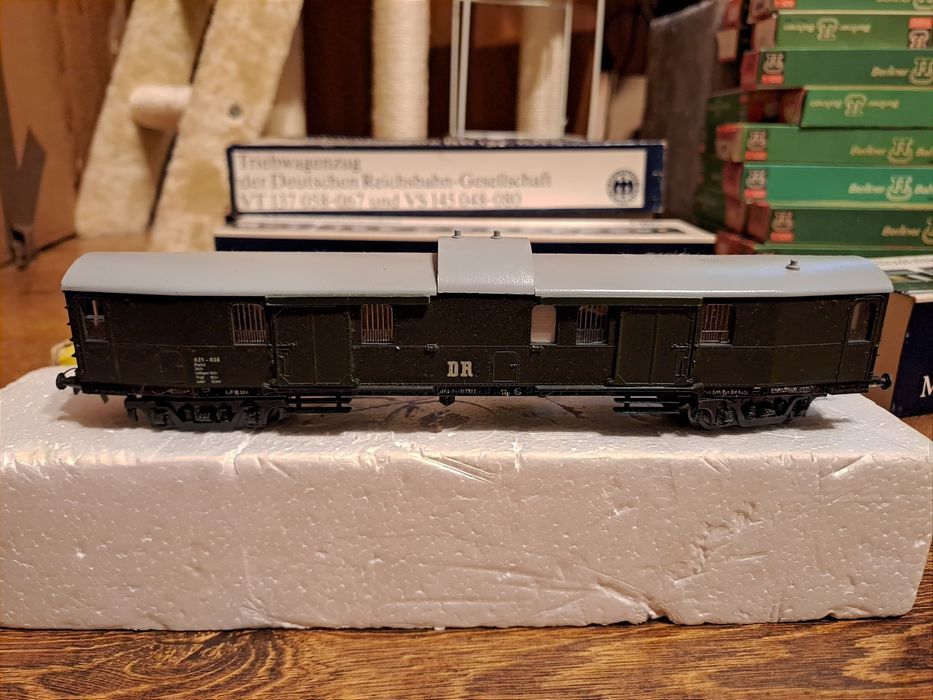 Wagon pocztowy H0