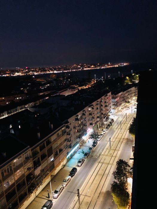 Aluguer de quarto em Cacilhas junto a transportes publicos