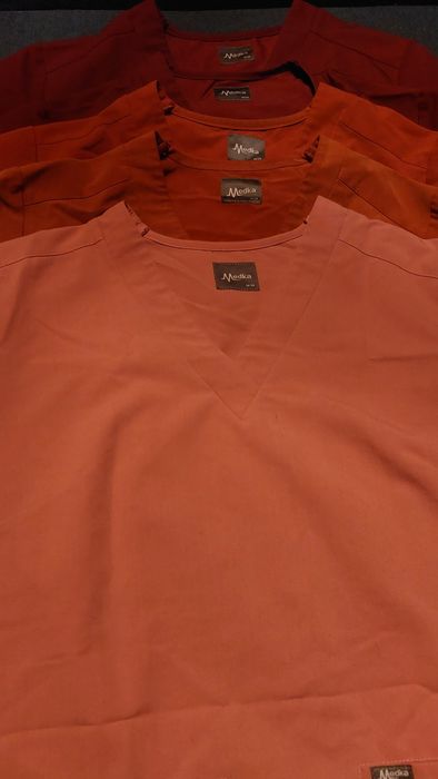 5 bluz medycznych używanych stan b. dobry
