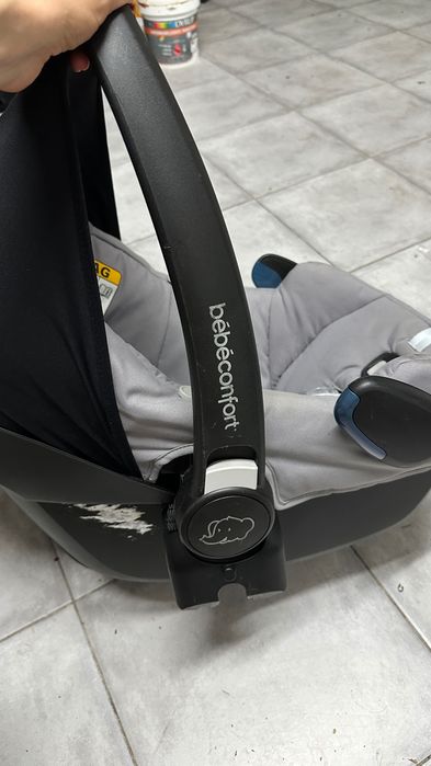 Vendo conjunto Bebe Confort de 2019 + Isofix novo