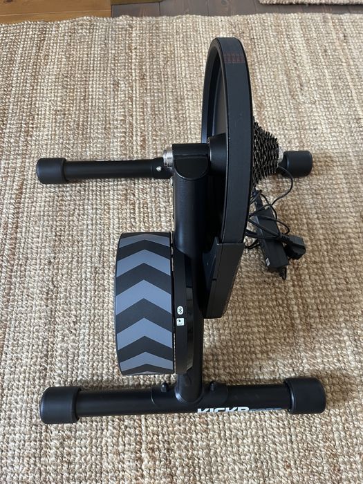 Wahoo Kickr Core Trenażer jak nowy