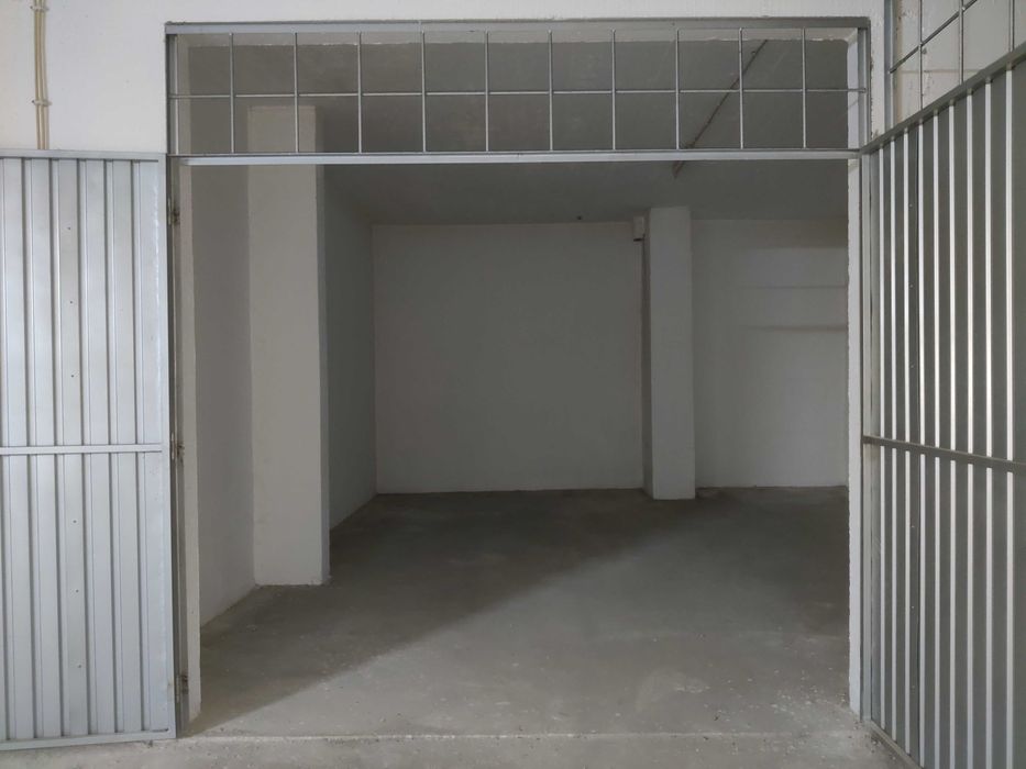 Garagem Box Fechada 29m² para Arrendamento - Entroncamento