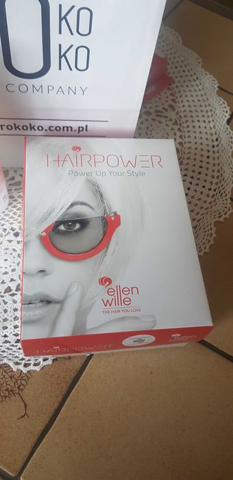 Peruka. Piękna, nowa w komplecie