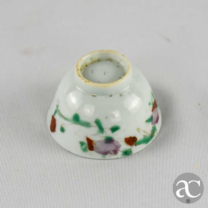 Taça em porcelana da China Família Verde, período Qianlong, séc. XVIII