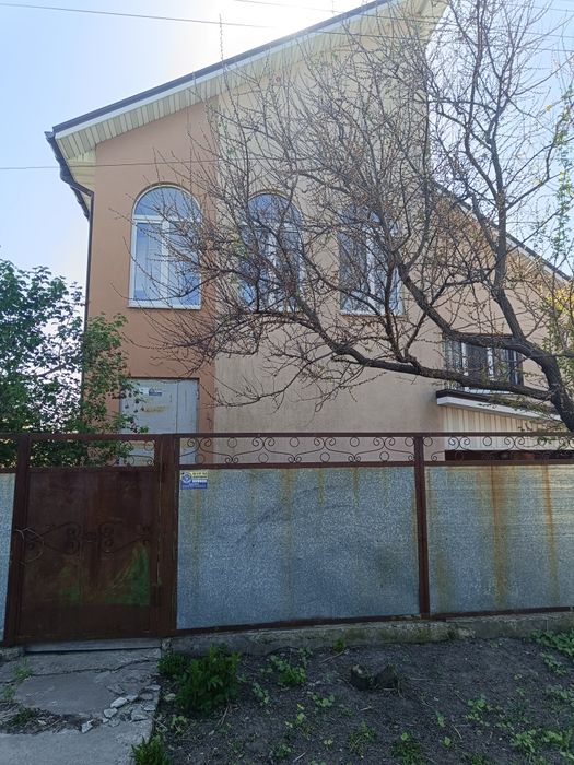 Продам будинок та літня кухня в селі Скибин.