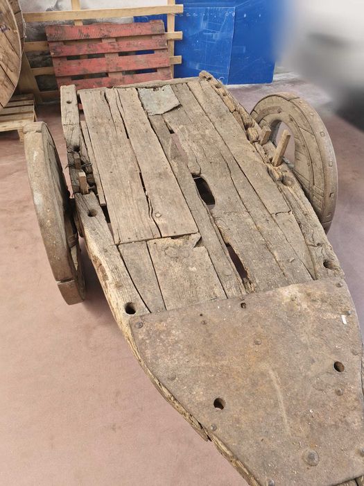 Carro de Bois Antigo e Grade
