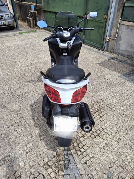 Scooter X-MAX 125