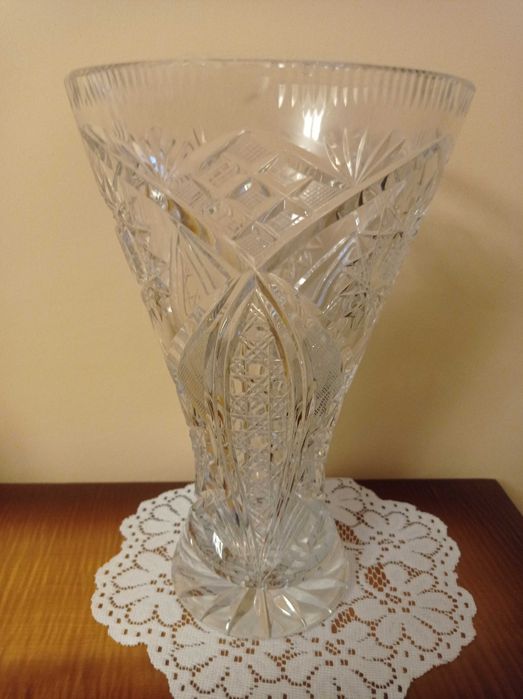 Kryształowy wazon sprzęt PRL oraz inne akcesoria kryształowe
