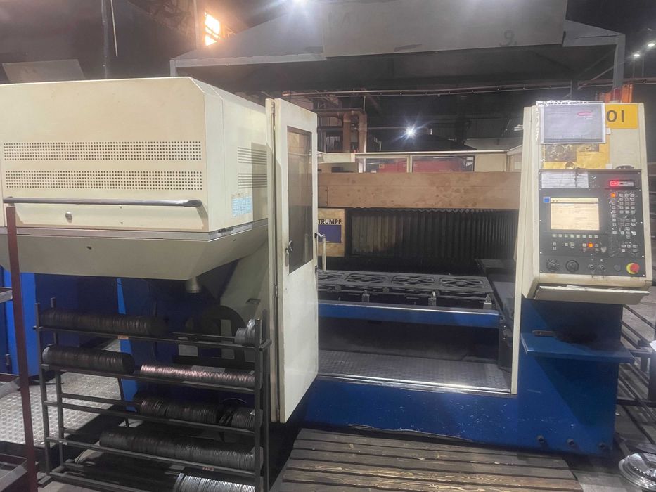 Лазерний верстат з ЧПУ СО2 Trumph L3030