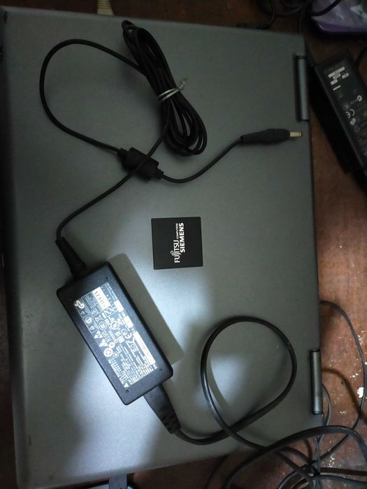 Fujitsu Esprimo Mobile V5535 Aver-O-Mar, Amorim E Terroso • Portugal - Foto 12