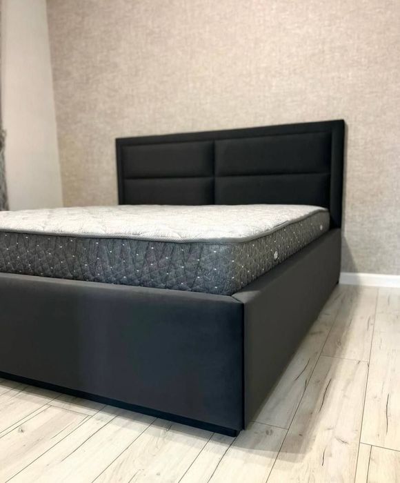 Продам кровать с матрасом