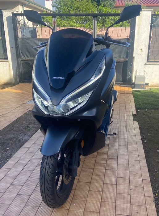 Honda PCX 125cc.