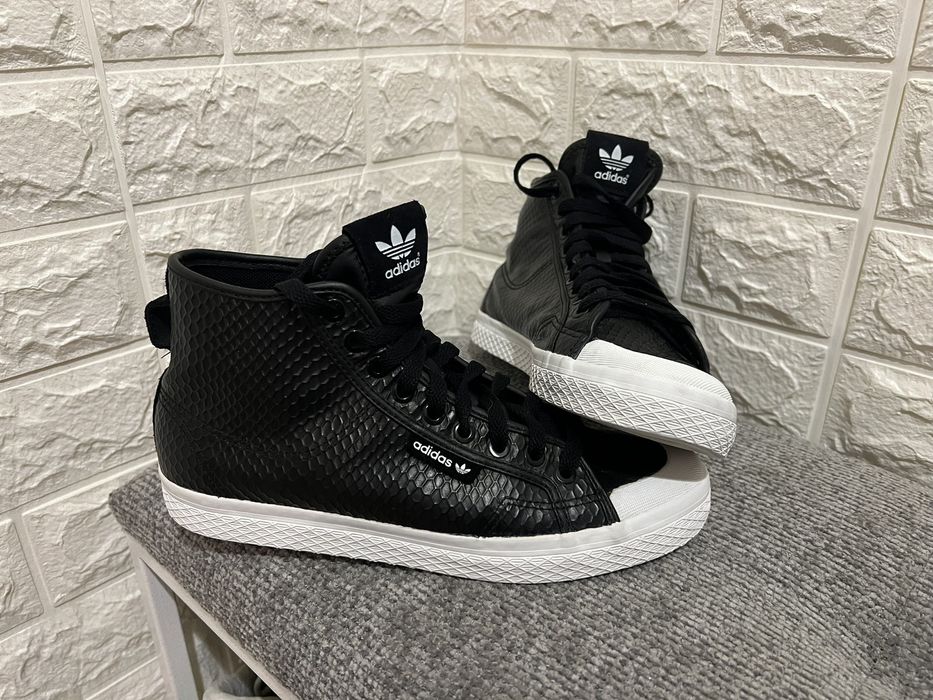 Кеди adidas кросівки