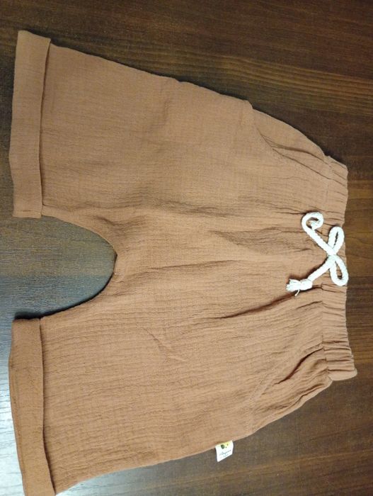 Spodenki bawełniane brązowe dla chłopca r 110 (120)