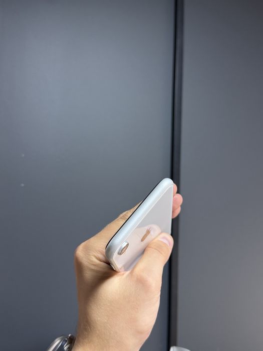 iPhone XR 64Gb White