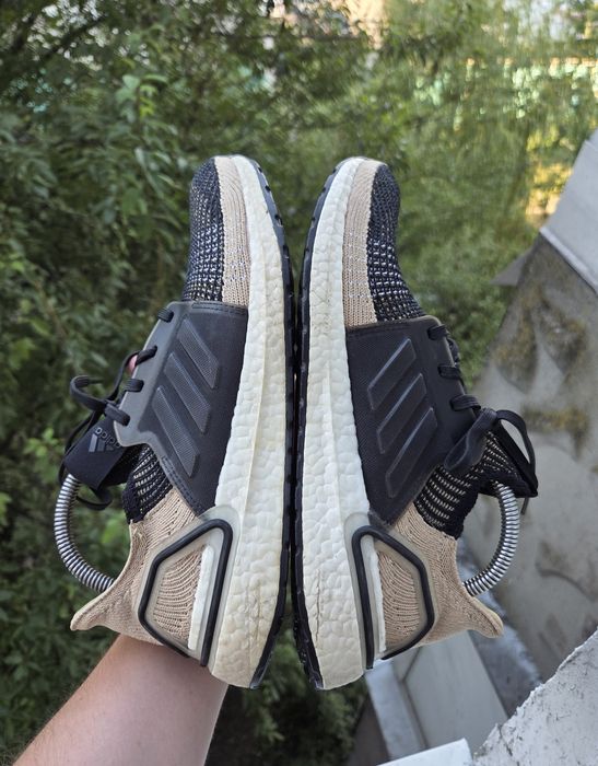 40.5р Adidas Ultraboost 19 жіночі кросівки