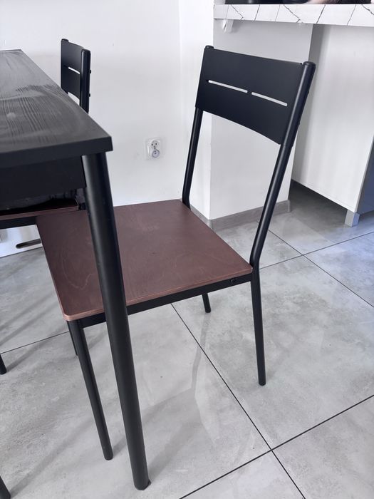Stół IKEA + 4 krzesła + 2 wysokie