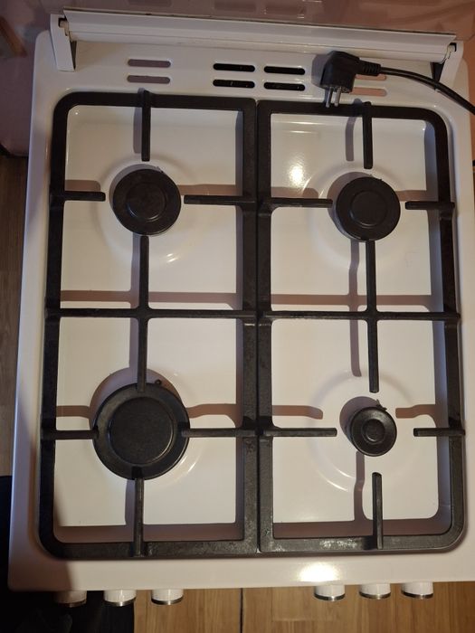 Продам плита газова  BEKO