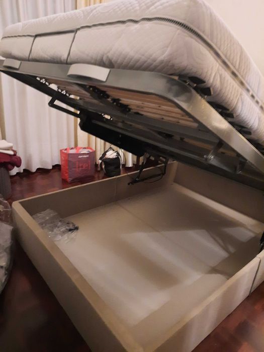 Cama articulada de casal com colchão