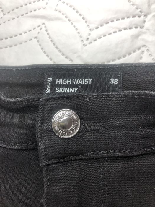 Жіночі Чорні Джинси