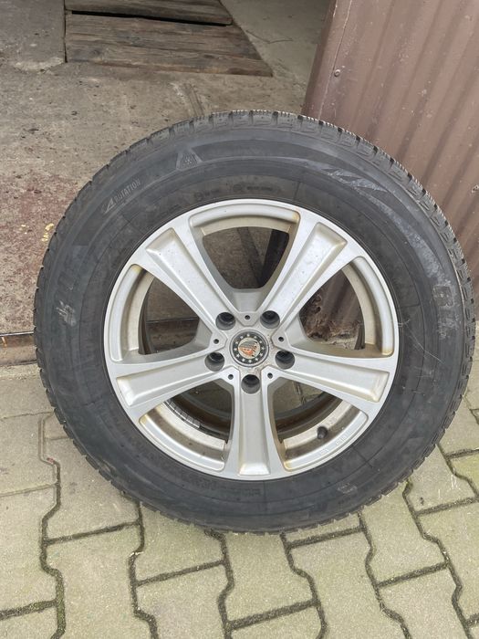 Koła zimowe wraz z felgami 215/65 R16
