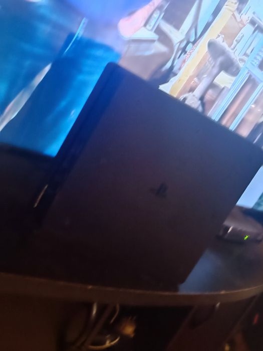 PS4 SLIM perfeito estado