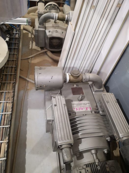 CNC UNITEAM 5 eixos para carpintaria/mobiliario