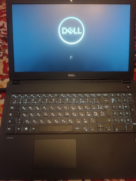 15,6" dell latitude 3580(i5-7200U,video r5-m330 2gb,ddr4 8gb,ssd m2 12