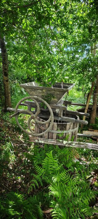 Esmagadeira de uvas antiga