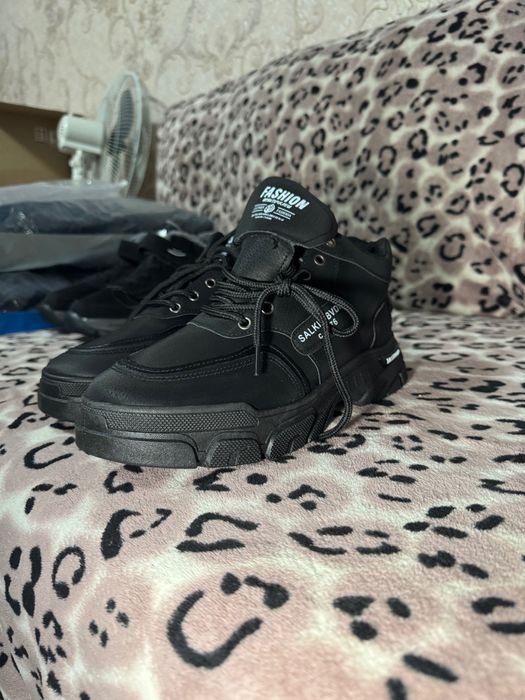 Чоловічі чоботи зимові і весняні