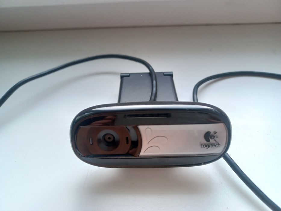 Веб-камера Logitech з мікрофоном