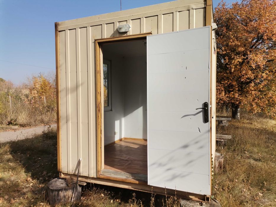 Жилой вагончик- (2.4х 2.4м.)