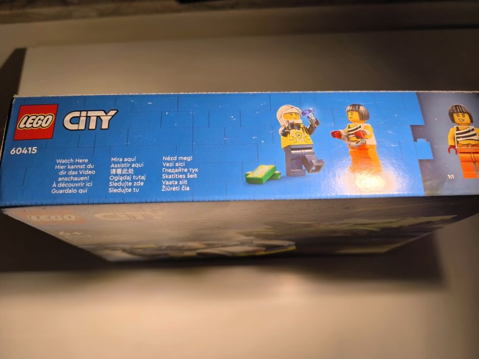 Lego City Police Car and Muscle Car Chase 60415