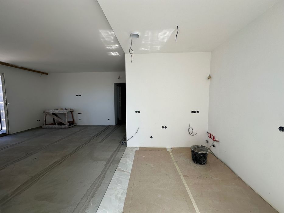 Четырехкомнатная  квартира с кухней студией  в ЖК 57 Жемчужина