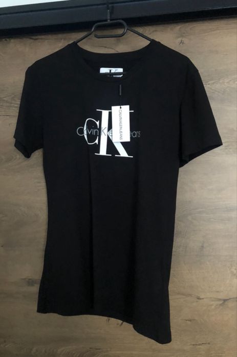 Nowa bluzka Calvin Klein