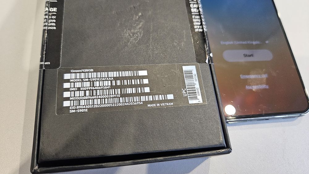 samsung s22 8GB RAM 128GB
