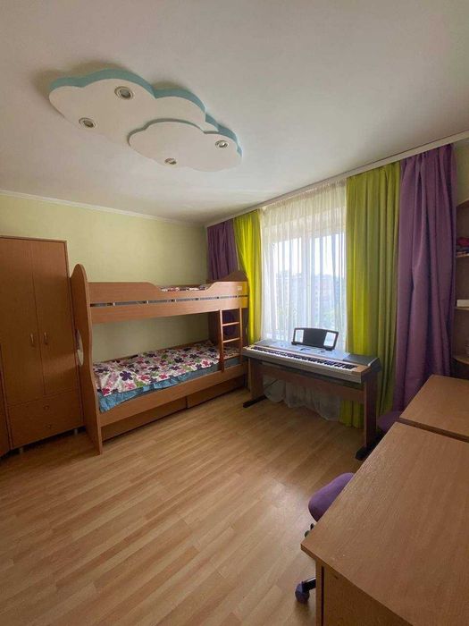 Продам 3-комн. квартиру с РЕМОНТОМ  на Котовского /ул. Бочарова /ЖК "Топольки" - More