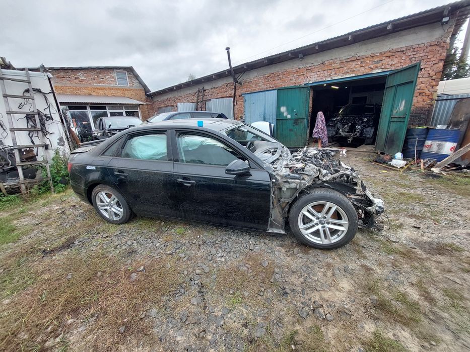 Ручка дверей накладка ручки audi a4 b9 розборка шрот запчастини