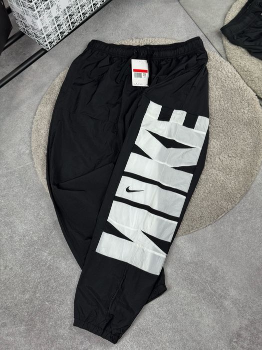 ТОП! В наявності нейлонові штани від Nike Big Logo. ДРОП/ОПТ