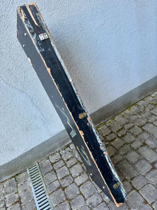 Walizka pokrowiec case na gitarę basową