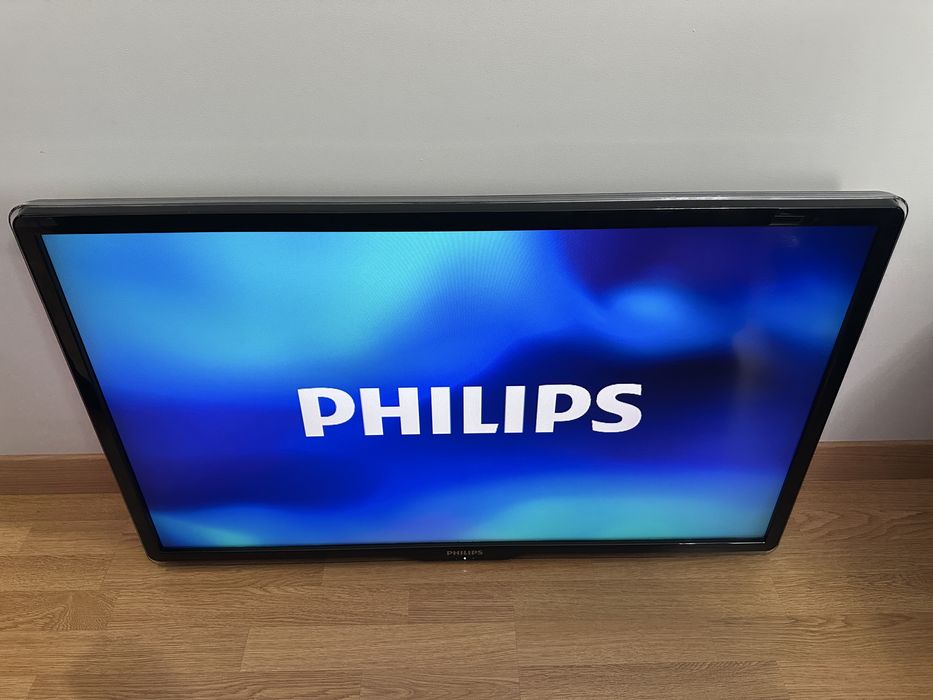 Телевізор PHILIPS 42”