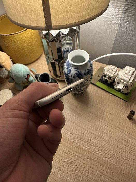 Apple Iphone SE 2020 64gb 80% super stan bez pęknięć w pełni sprawny