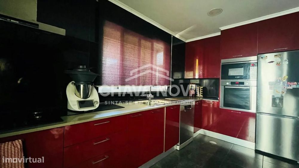 Restaurante em Funcionamento e Moradia T3