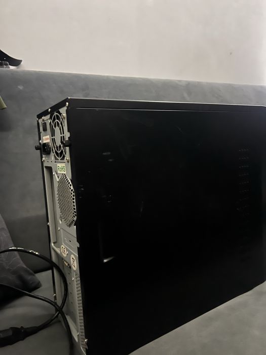 Komputer stacjonarny biurowy – i5 / 6GB RAM / HDD