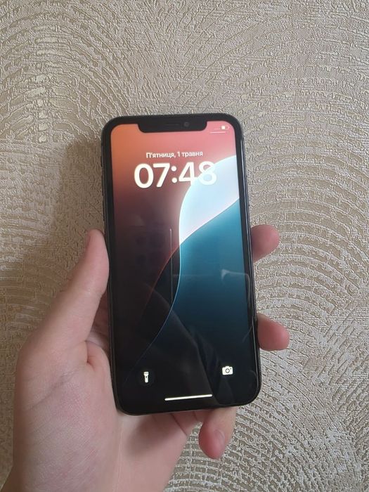 iPhone 11 (64gb)
