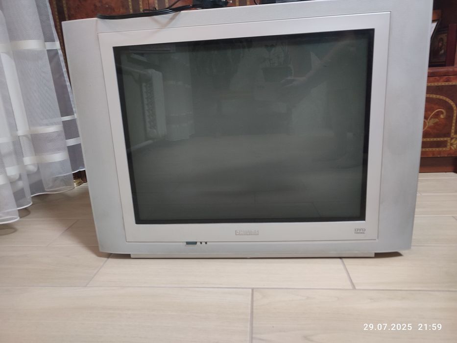 Телевизор Philips 70 см диагональ/27 дюймов